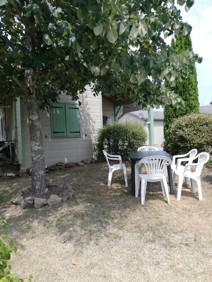 Cottages Du Lac De Miel Beynat Экстерьер фото